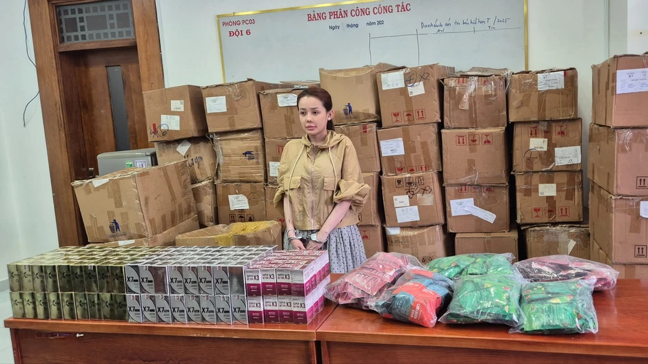 Nữ Giám đốc Đặng Thiên Hương cùng 2 người bị khởi tố liên quan như thế nào đến Ngân 98? Nữ Giám đốc Đặng Thiên Hương cùng 2 người bị khởi tố liên quan như thế nào đến Ngân 98?
