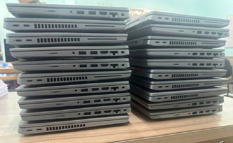 Nữ giúp việc đột nhập công ty của gia chủ để trộm 20 laptop Nữ giúp việc đột nhập công ty của gia chủ để trộm 20 laptop
