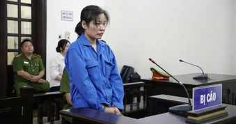 Nữ giúp việc khai bạo hành cụ bà 82 tuổi vì bị chủ giữ tiền lương