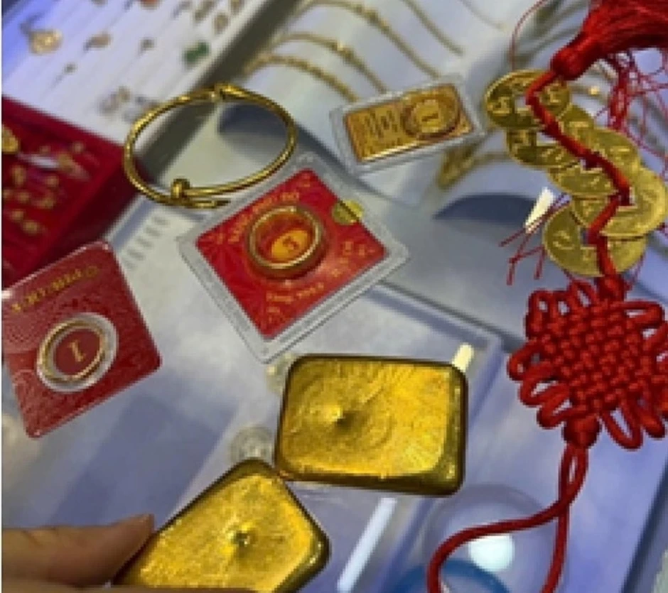 Nữ sinh suýt bán 114 chỉ vàng của gia đình vì tin kẻ lừa đảo qua mạng Nữ sinh suýt bán 114 chỉ vàng của gia đình vì tin kẻ lừa đảo qua mạng