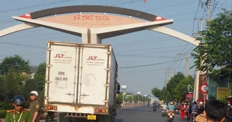 Nữ tạp vụ tử vong trên đường đi làm, tài xế xe tải rời khỏi hiện trường