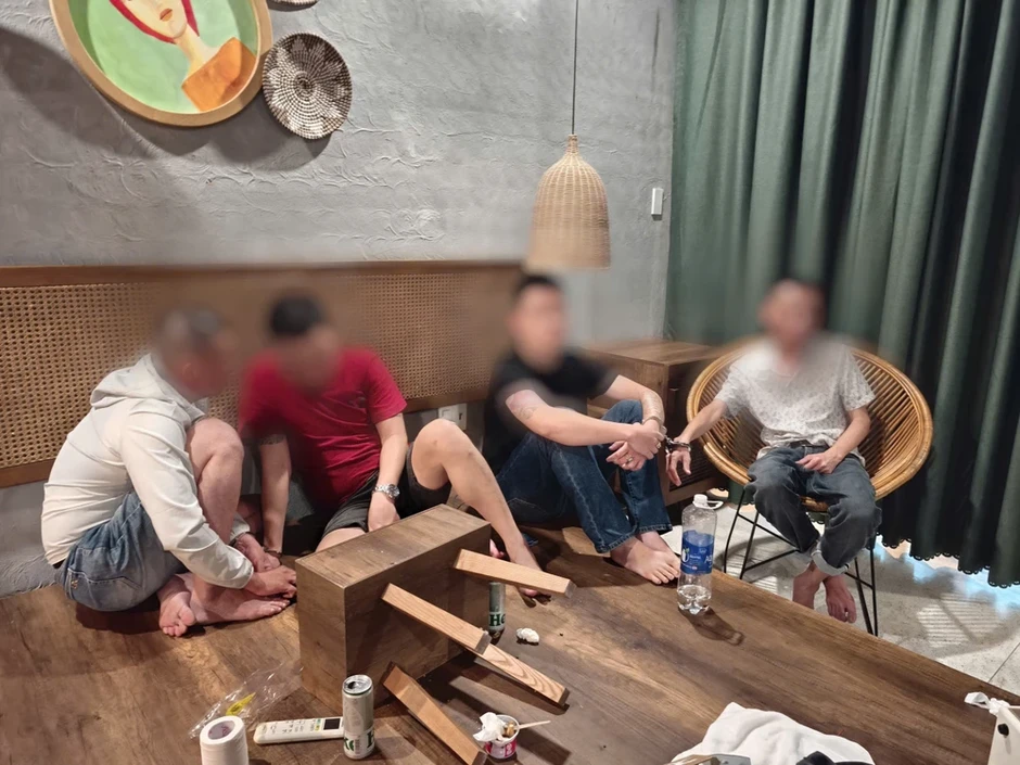 Ổ ma túy trong biệt thự ở Đà Nẵng Ổ ma túy trong biệt thự ở Đà Nẵng