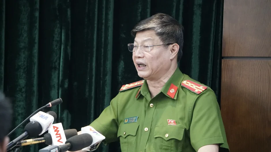 Ông chủ Bảo Tín Minh Châu khai gì về việc che dấu doanh thu? Ông chủ Bảo Tín Minh Châu khai gì về việc che dấu doanh thu?