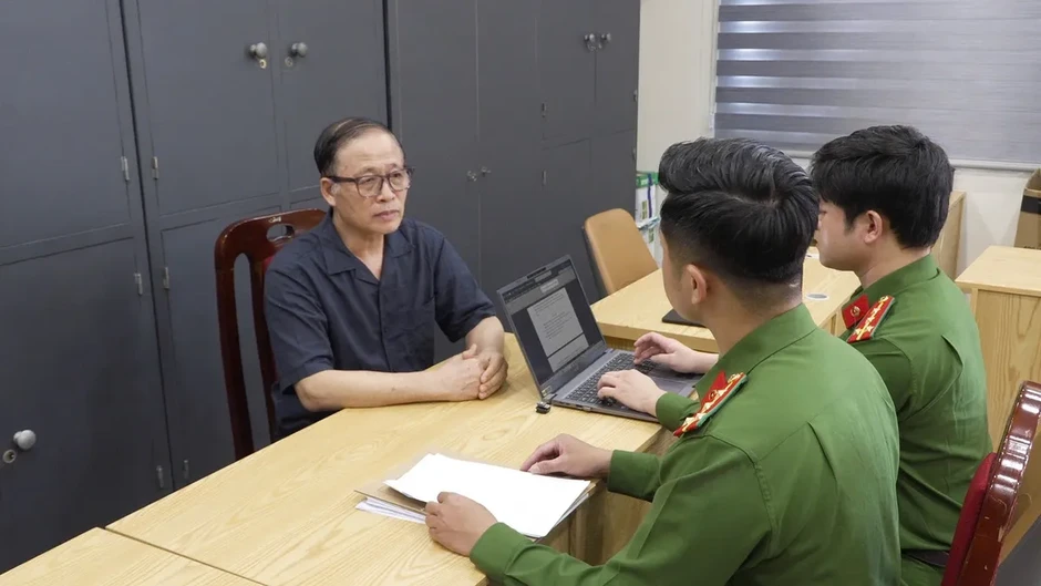 Ông chủ Bảo Tín Minh Châu khai gì về việc che dấu doanh thu? Ông chủ Bảo Tín Minh Châu khai gì về việc che dấu doanh thu?
