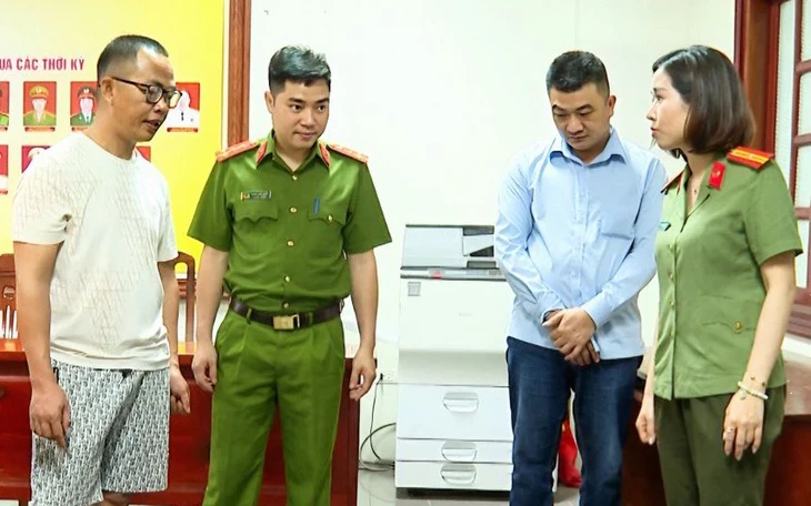 Phá đường dây làm giả giấy tờ xuyên quốc gia, thu gần 10.000 tài liệu giả