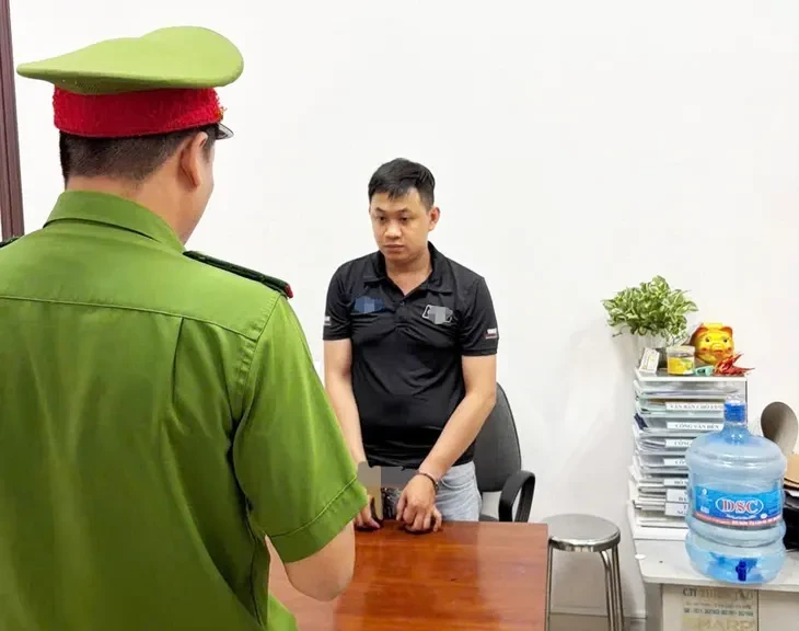 Phá máy chủ camera của cửa hàng điện máy, trộm 19 điện thoại trị giá gần 700 triệu đồng Phá máy chủ camera của cửa hàng điện máy, trộm 19 điện thoại trị giá gần 700 triệu đồng