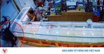 Phá nhanh vụ cướp tiệm vàng ở TP.HCM, tóm gọn đối tượng giả danh khách mua hàng