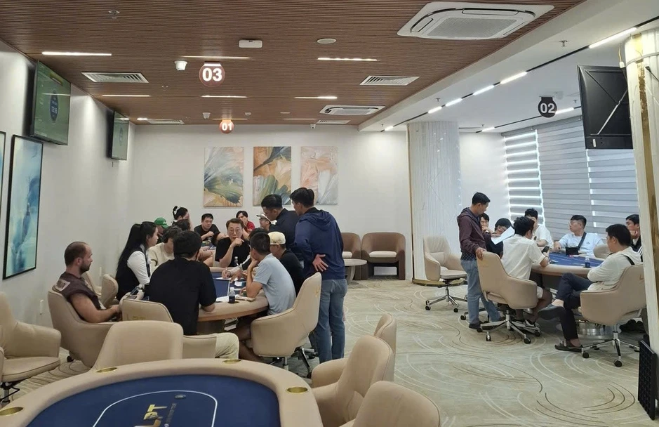 Phá tụ điểm đánh bạc núp bóng giải đấu Poker tại Đà Nẵng