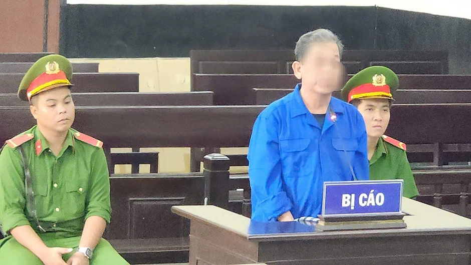 Phạt 14 năm tù đối với bị cáo lừa đảo chiếm đoạt hơn 2 tỷ đồng Phạt 14 năm tù đối với bị cáo lừa đảo chiếm đoạt hơn 2 tỷ đồng