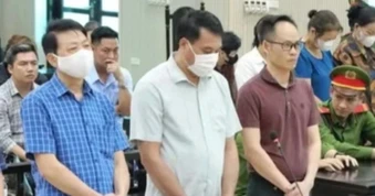 Phạt 8 năm tù giám đốc nâng giá thực phẩm, chi “hoa hồng” vào trường học