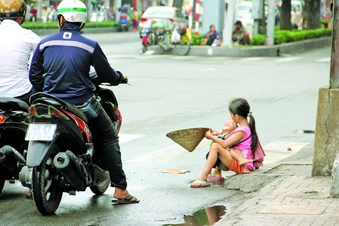 Phạt đến 30 triệu đồng đối với một trong các hành vi bắt trẻ em làm công việc gia đình quá sức, quá thời gian