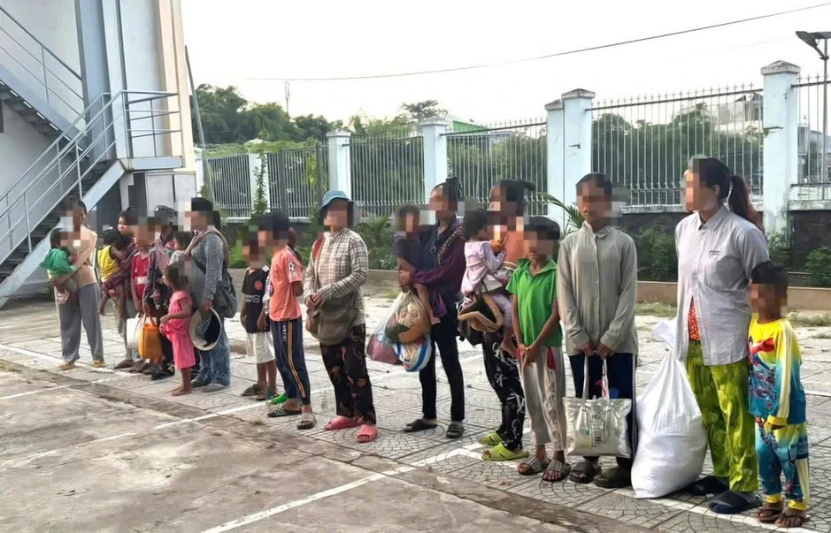 Phát hiện 22 người nhập cảnh trái phép để hành nghề ăn xin Phát hiện 22 người nhập cảnh trái phép để hành nghề ăn xin