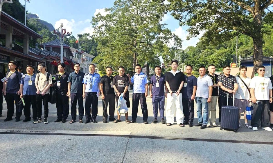 Phát hiện 4 đối tượng bị công an Trung Quốc truy nã lẩn trốn tại tỉnh Phú Thọ Phát hiện 4 đối tượng bị công an Trung Quốc truy nã lẩn trốn tại tỉnh Phú Thọ