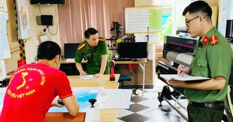 Phát hiện cơ sở in bản đồ hành chính không phép rồi bán trên mạng xã hội