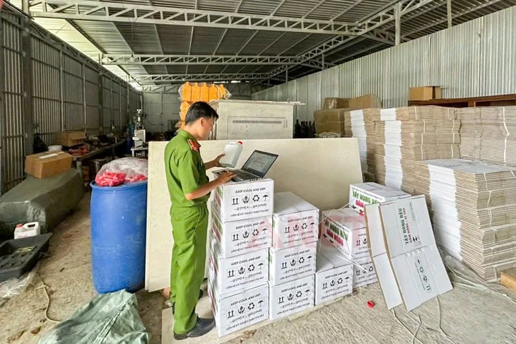 Phát hiện cơ sở sản xuất, pha chế phân bón nông nghiệp không có giấy chứng nhận đăng ký Phát hiện cơ sở sản xuất, pha chế phân bón nông nghiệp không có giấy chứng nhận đăng ký