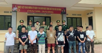 Phát hiện đối tượng truy nã trong nhóm lừa đảo trực tuyến về từ Campuchia