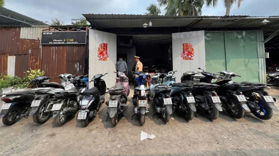 Phát hiện hơn 200 xe điện không rõ nguồn gốc tại cơ sở lắp ráp ở TP.HCM Phát hiện hơn 200 xe điện không rõ nguồn gốc tại cơ sở lắp ráp ở TP.HCM