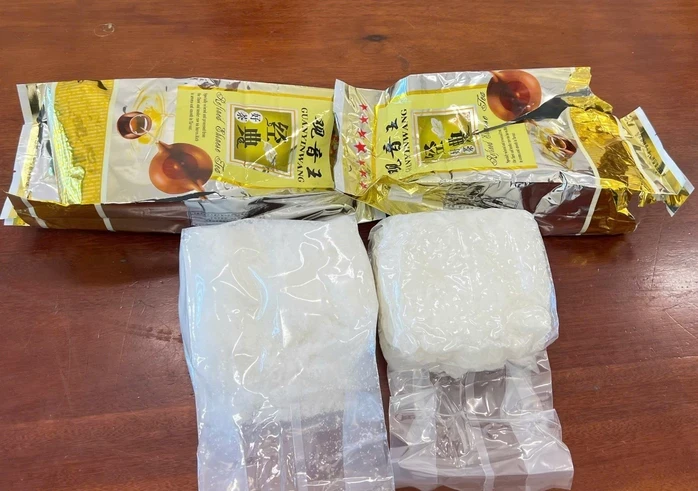 Phát hiện hơn 2kg ma túy đá giấu trong ô tô Phát hiện hơn 2kg ma túy đá giấu trong ô tô