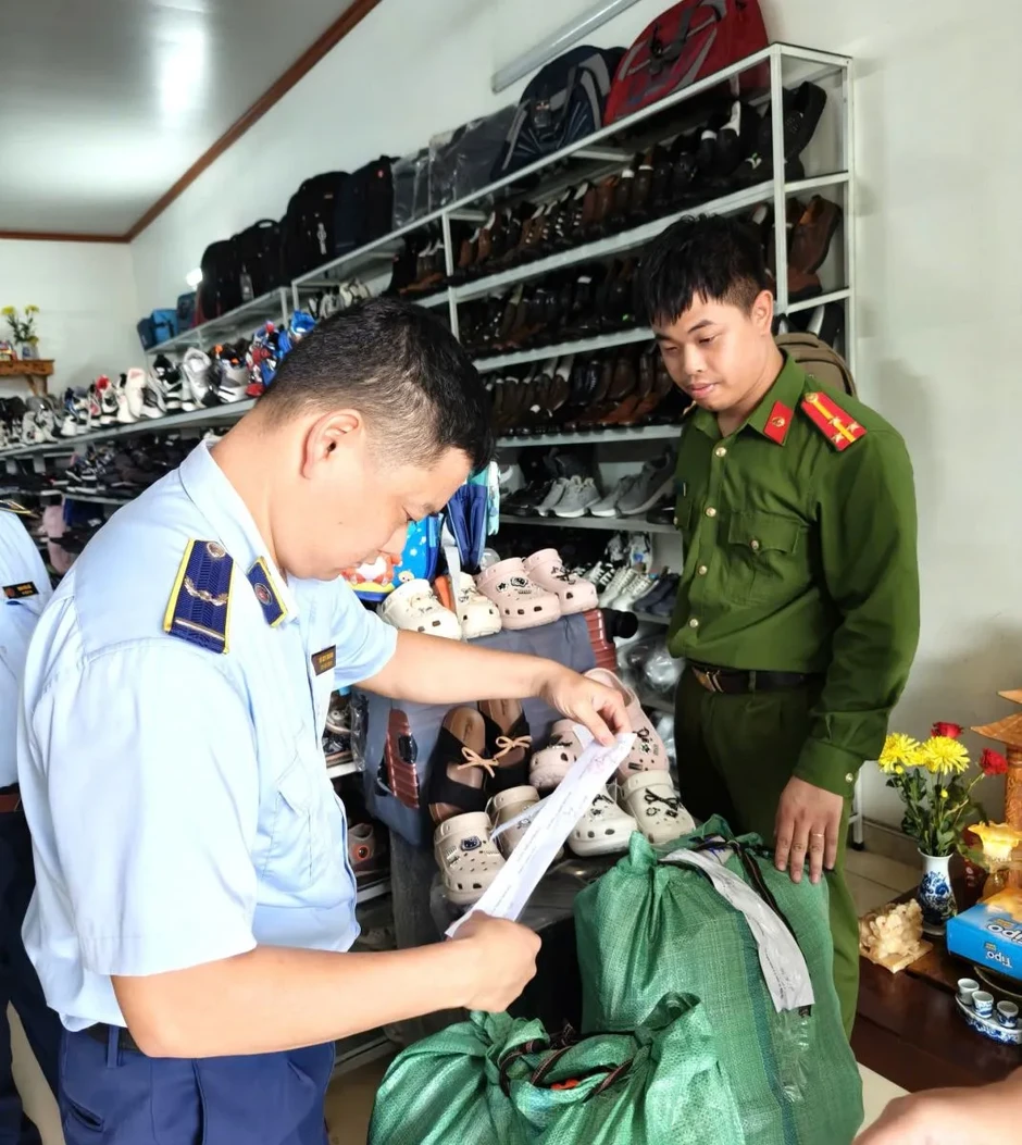 Phát hiện nhiều sản phẩm có dấu hiệu xâm phạm sở hữu trí tuệ tại Ninh Bình Phát hiện nhiều sản phẩm có dấu hiệu xâm phạm sở hữu trí tuệ tại Ninh Bình