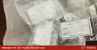 Phát hiện "thuốc lạ" không tem nhãn bày bán ở chợ vùng cao