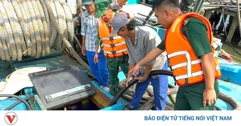 Phát hiện tàu cá vận chuyển hơn 31.000 lít dầu không rõ nguồn gốc