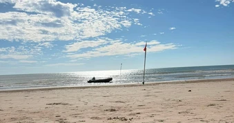 Phát hiện thi thể người cha ở bờ biển, con đang mất tích