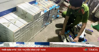 Phát hiện xe khách vận chuyển hơn 27.000 bao thuốc lá nhập lậu