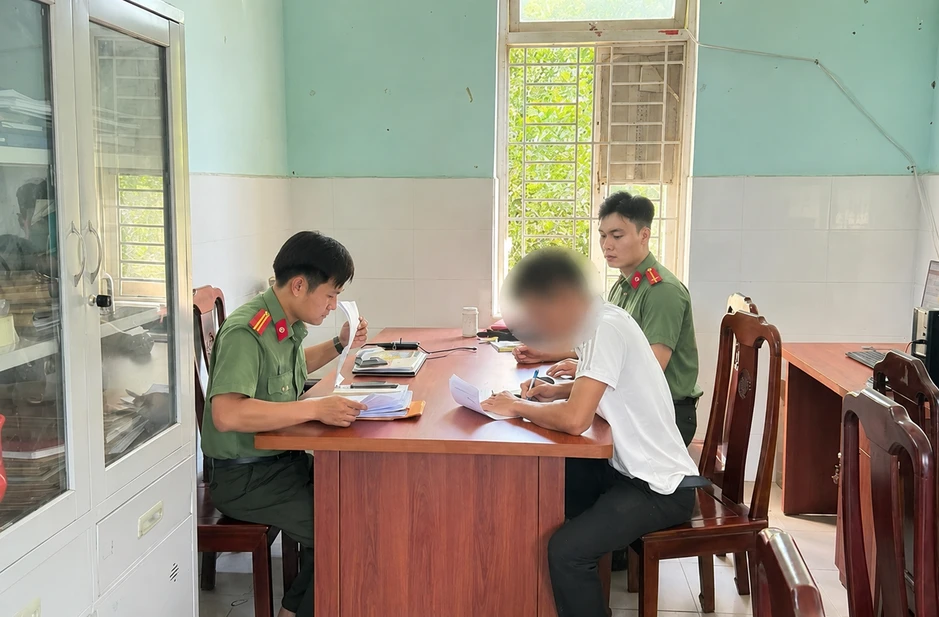 Phạt người đăng thông tin sai sự thật về đoàn kỵ binh công an Phạt người đăng thông tin sai sự thật về đoàn kỵ binh công an