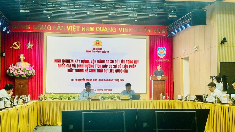 Phát triển trí tuệ nhân tạo (AI) chuyên ngành trong lĩnh vực tư pháp - yêu cầu đặt ra trong chuyển đổi số Phát triển trí tuệ nhân tạo (AI) chuyên ngành trong lĩnh vực tư pháp - yêu cầu đặt ra trong chuyển đổi số