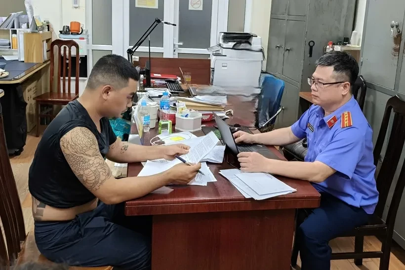Phê chuẩn khởi tố 8 bị can trong vụ lừa đảo tại Công ty Sky Media Phê chuẩn khởi tố 8 bị can trong vụ lừa đảo tại Công ty Sky Media