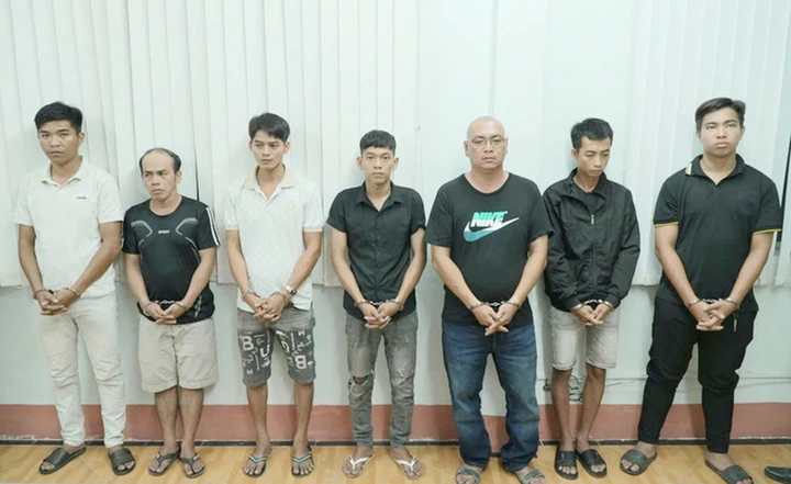 Phê chuẩn khởi tố thêm 7 người trong vụ khiêng quan tài diễu phố ở Sóc Trăng Phê chuẩn khởi tố thêm 7 người trong vụ khiêng quan tài diễu phố ở Sóc Trăng
