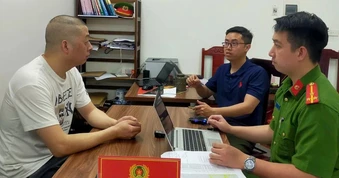 Phía sau những hội thảo ở khách sạn hạng sang và mức lợi nhuận không tưởng