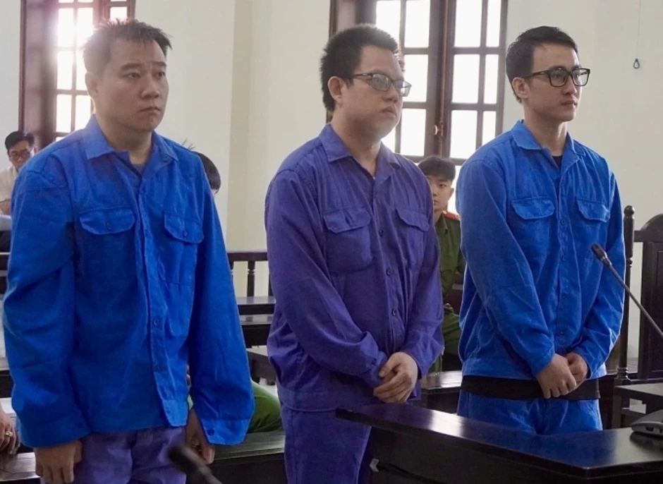 Phó bí thư Đoàn bán hàng trăm 'giấy xác nhận công tác xã hội' khống Phó bí thư Đoàn bán hàng trăm 'giấy xác nhận công tác xã hội' khống