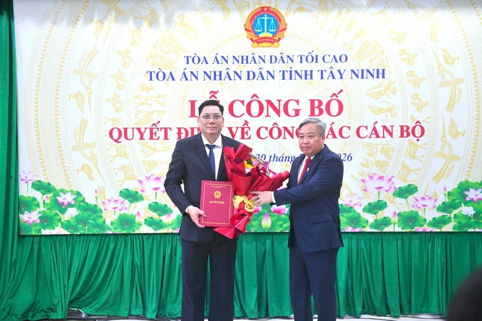 Phó Chánh án TAND TP.HCM Phùng Văn Hải làm Chánh án TAND tỉnh Tây Ninh Phó Chánh án TAND TP.HCM Phùng Văn Hải làm Chánh án TAND tỉnh Tây Ninh