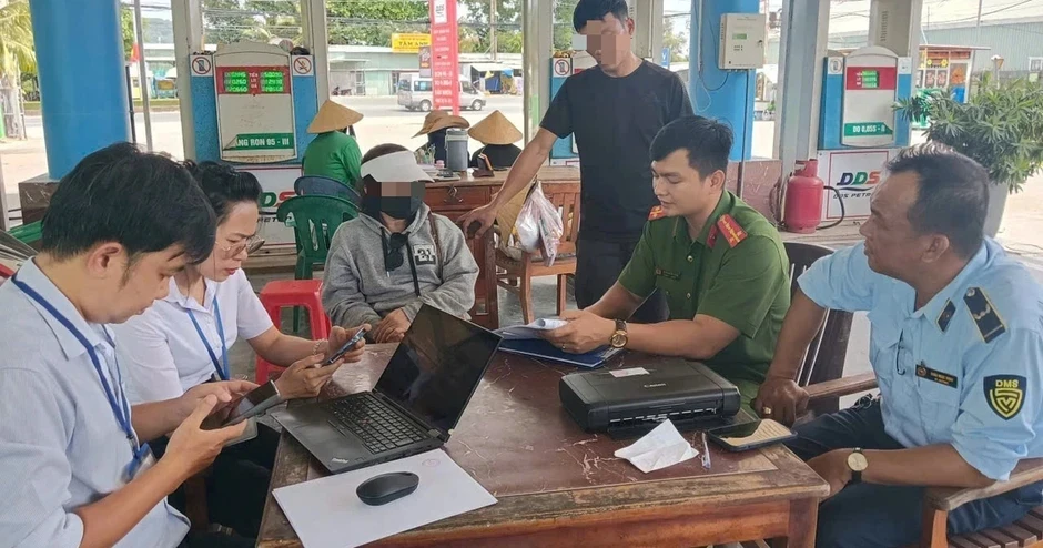 Phú Quốc: Xử phạt doanh nghiệp kinh doanh xăng dầu có dấu hiệu 'ghim hàng' Phú Quốc: Xử phạt doanh nghiệp kinh doanh xăng dầu có dấu hiệu 'ghim hàng'