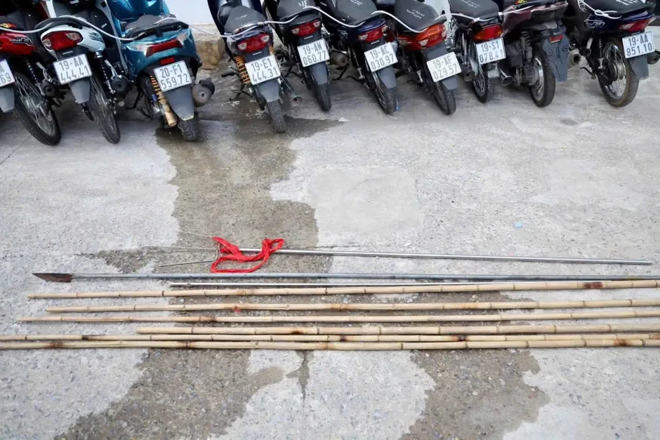 Phú Thọ: Hẹn đánh nhau qua TikTok, 10 thanh thiếu niên bị khởi tố Phú Thọ: Hẹn đánh nhau qua TikTok, 10 thanh thiếu niên bị khởi tố