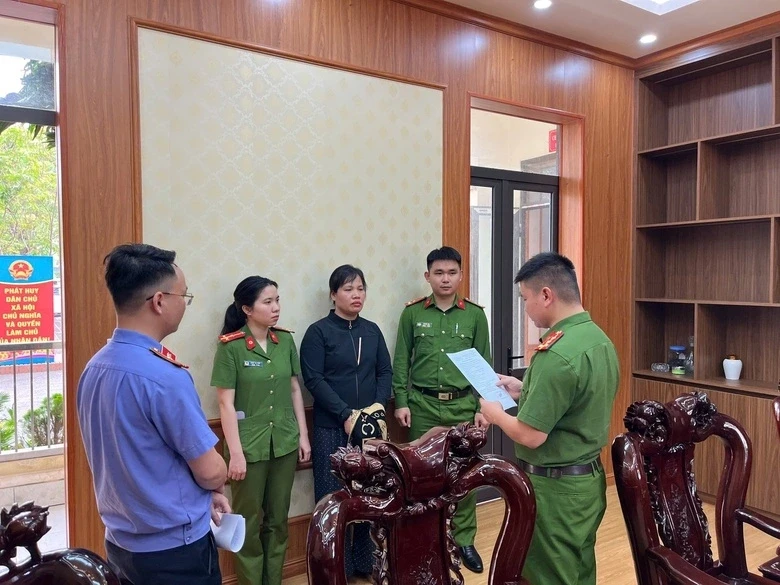 Phú Thọ khởi tố đối tượng lừa “chạy án”, chiếm đoạt gần 500 triệu đồng Phú Thọ khởi tố đối tượng lừa “chạy án”, chiếm đoạt gần 500 triệu đồng
