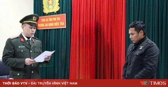 Phú Thọ: Ngụy trang súng quân dụng thành “dụng cụ thông bồn cầu”, 6 đối tượng bị khởi tố