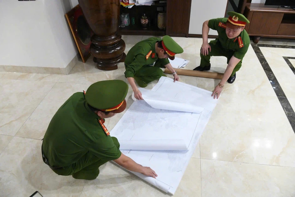 Phú Thọ: Tạm giam 15 đối tượng nổi cộm liên quan đến các nhóm tội phạm Phú Thọ: Tạm giam 15 đối tượng nổi cộm liên quan đến các nhóm tội phạm