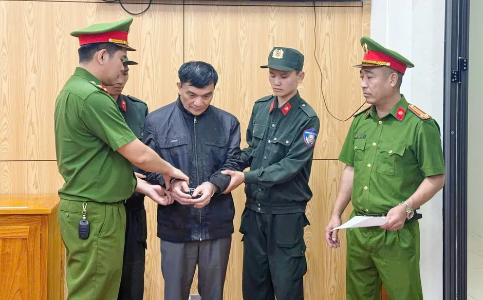 Phú Thọ triệt phá chuyên án lớn, bắt giữ nhiều đối tượng “xã hội đen” núp bóng doanh nghiệp Phú Thọ triệt phá chuyên án lớn, bắt giữ nhiều đối tượng “xã hội đen” núp bóng doanh nghiệp