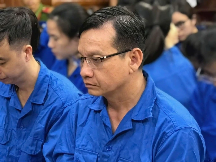 Phúc thẩm đường dây kiểm nghiệm “khống” lớn chưa từng có: Đoàn Hữu Lượng xin giảm án Phúc thẩm đường dây kiểm nghiệm “khống” lớn chưa từng có: Đoàn Hữu Lượng xin giảm án