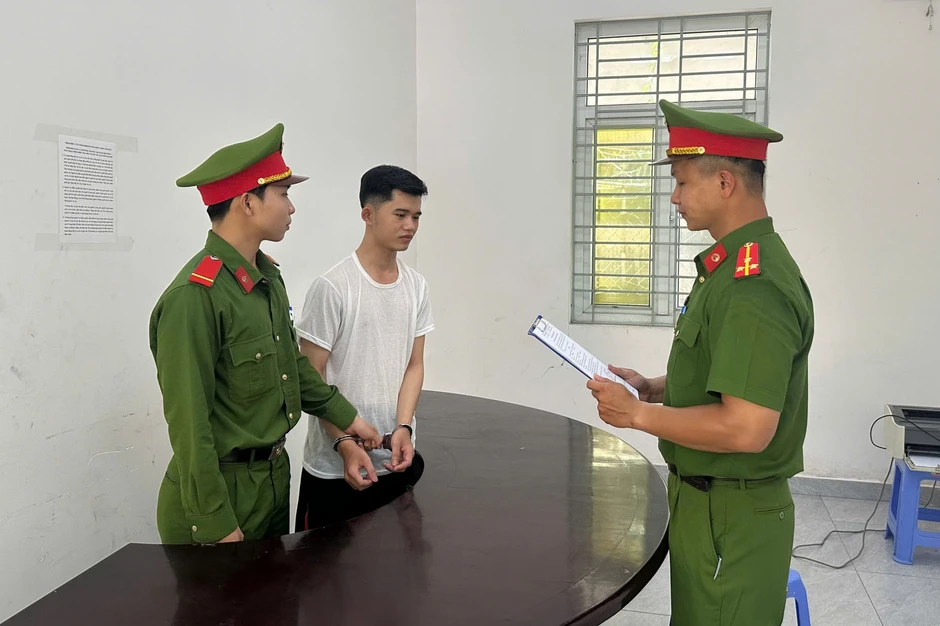 Quản lý quán nhậu chiếm đoạt hơn 800 triệu đồng tiền doanh thu Quản lý quán nhậu chiếm đoạt hơn 800 triệu đồng tiền doanh thu