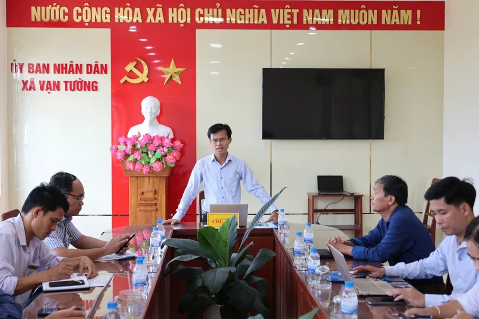 Quảng Ngãi: Họp khẩn vụ nữ sinh lớp 7 bị đánh hội đồng trước cổng trường Quảng Ngãi: Họp khẩn vụ nữ sinh lớp 7 bị đánh hội đồng trước cổng trường