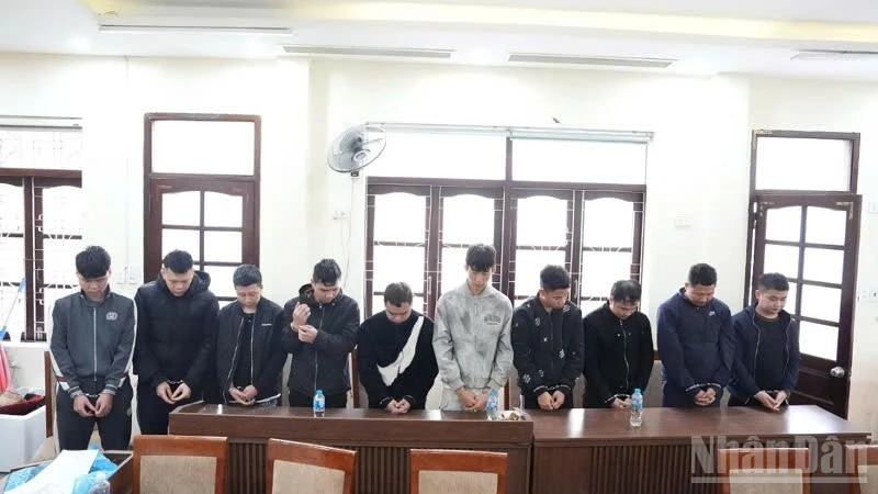 Quảng Ninh: Triệt phá đường dây lừa đảo chiếm đoạt hàng trăm tỷ đồng trên không gian mạng Quảng Ninh: Triệt phá đường dây lừa đảo chiếm đoạt hàng trăm tỷ đồng trên không gian mạng