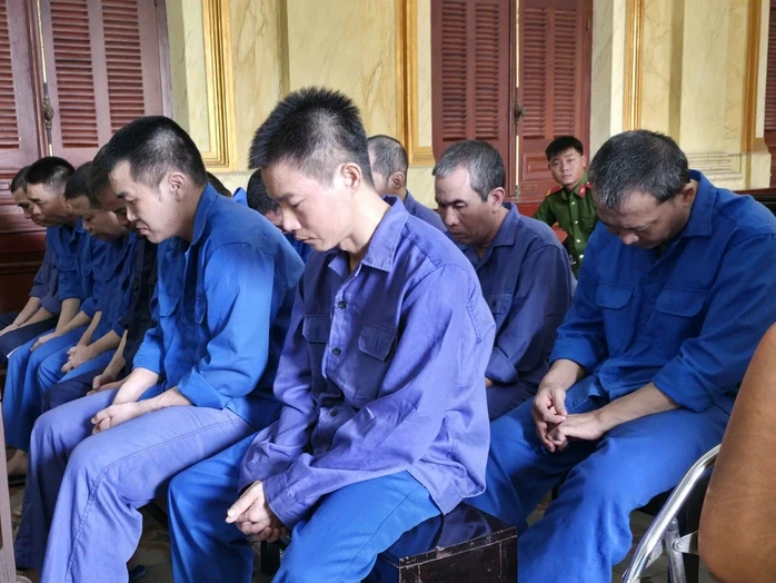 Quyền lực ảo, sa ngã thật Quyền lực ảo, sa ngã thật