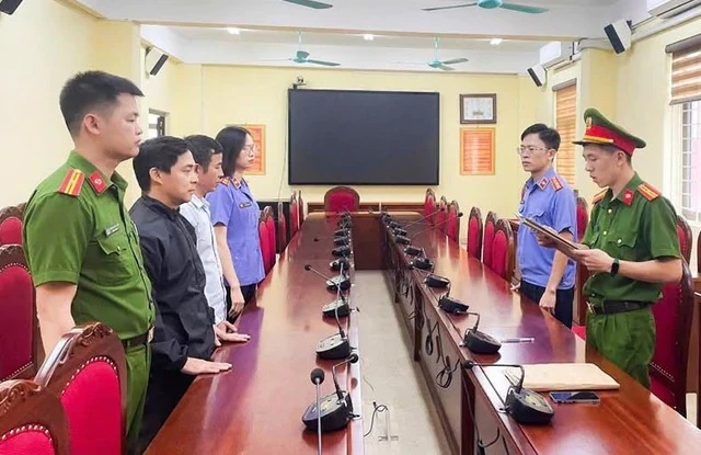 Quyết định khởi tố lao động tự do Đinh Thị Thảo Hiền Quyết định khởi tố lao động tự do Đinh Thị Thảo Hiền