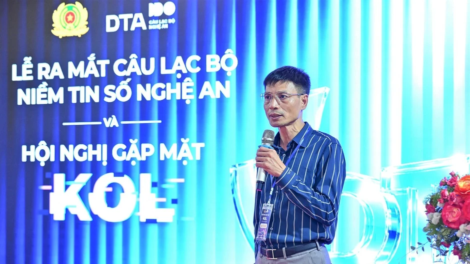 Ra mắt Câu lạc bộ Niềm tin số Nghệ An Ra mắt Câu lạc bộ Niềm tin số Nghệ An