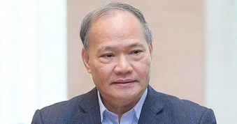 Sáng nay, cựu Thứ trưởng Nông nghiệp Hoàng Văn Thắng và đồng phạm hầu tòa