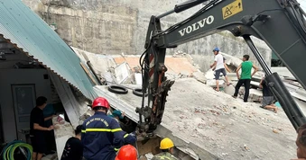 Sập nhà 2 tầng trong quá trình sửa chữa, 1 người tử vong