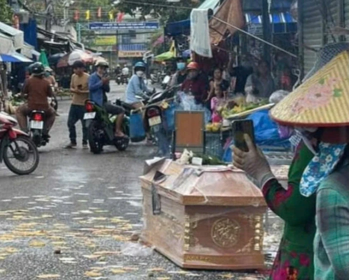 Sắp xét xử vụ mang quan tài đòi nợ chủ hụi gây xôn xao dư luận Sắp xét xử vụ mang quan tài đòi nợ chủ hụi gây xôn xao dư luận
